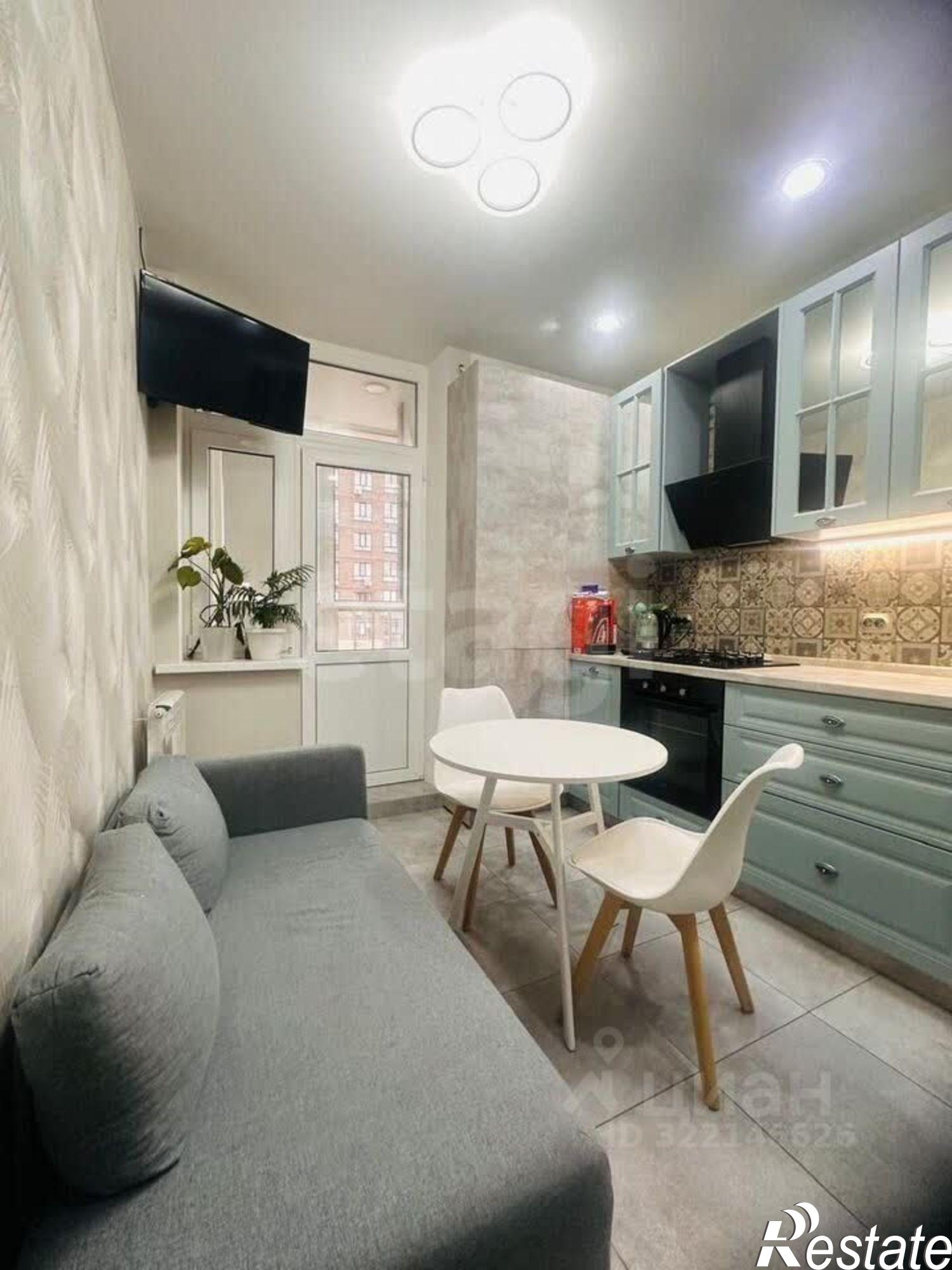 Купить квартиру за 6 000 000 рублей на Берберовская улица, 4