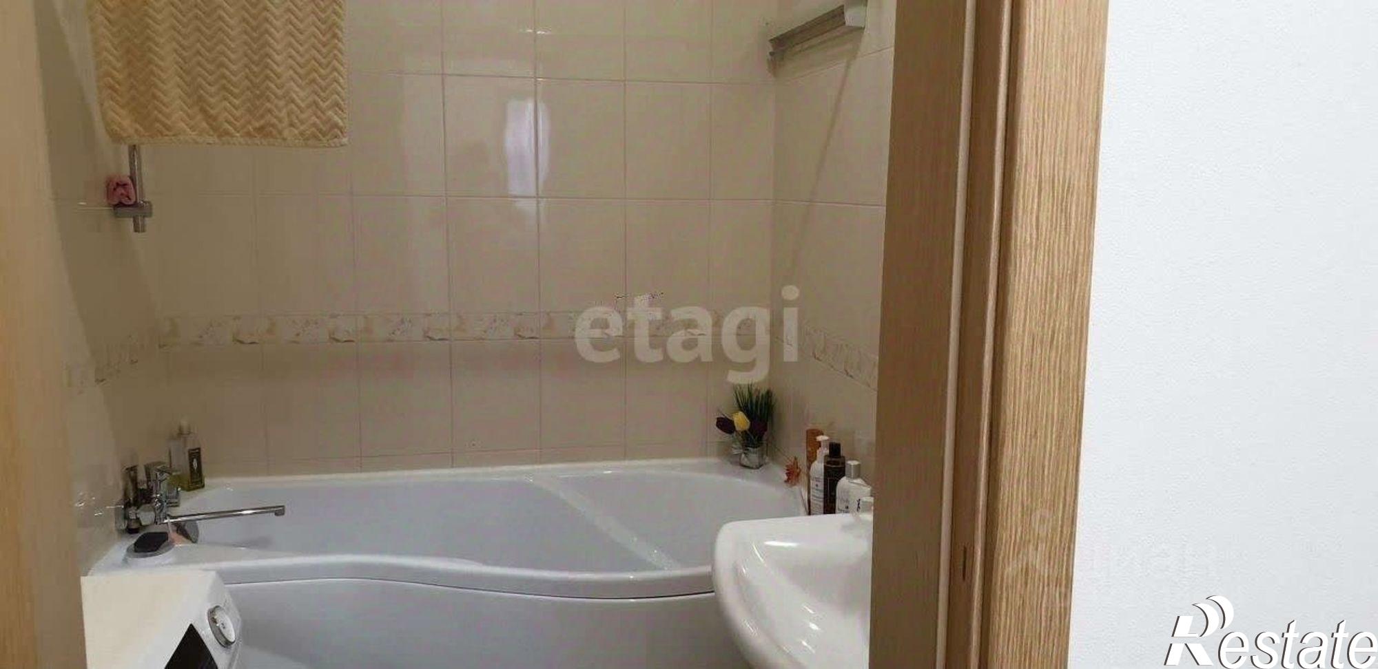 Купить квартиру за 14 000 000 рублей на Лирический переулок, 9