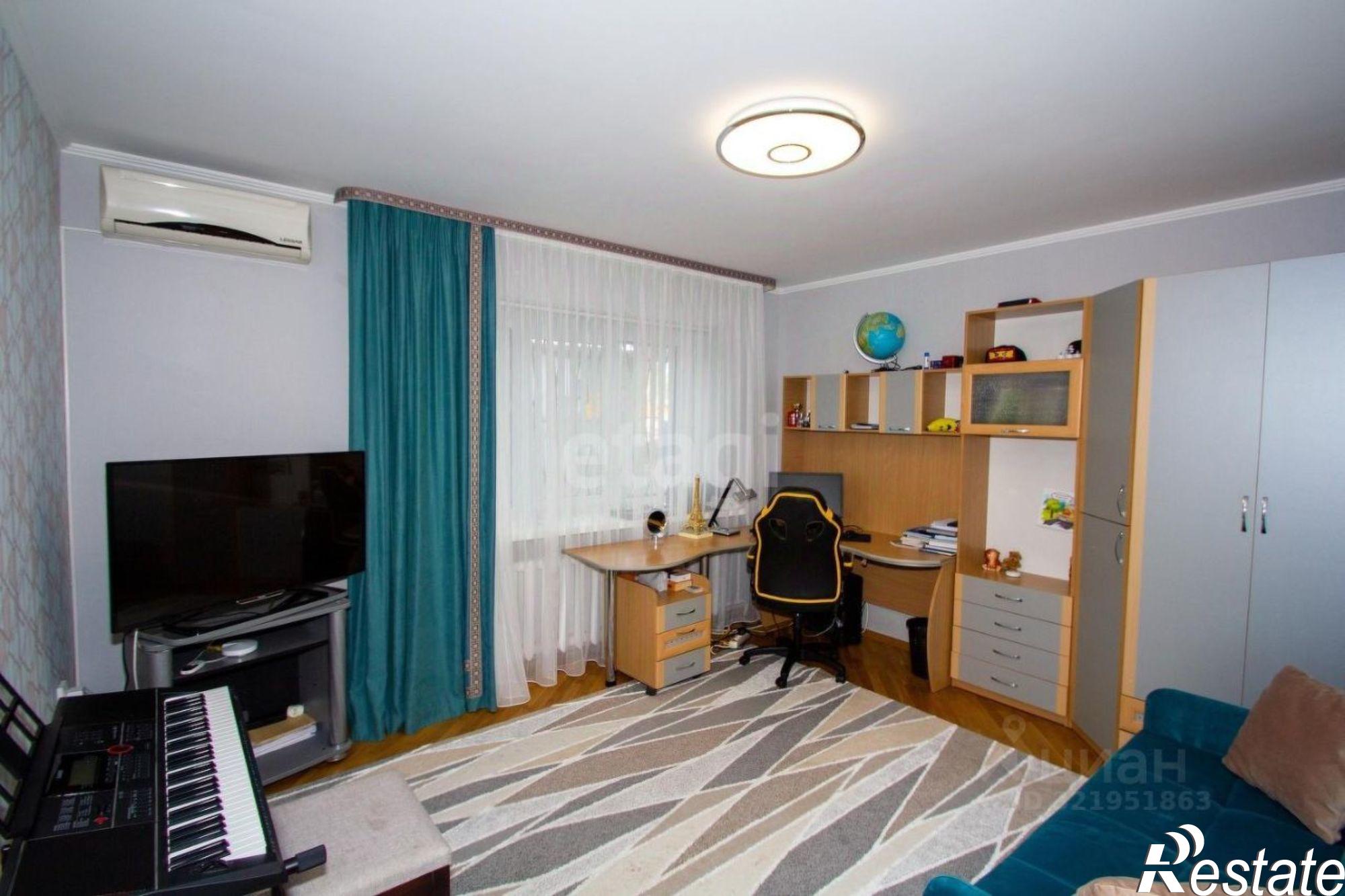 Купить квартиру за 18 500 000 рублей на улица Налбандяна, 92/24