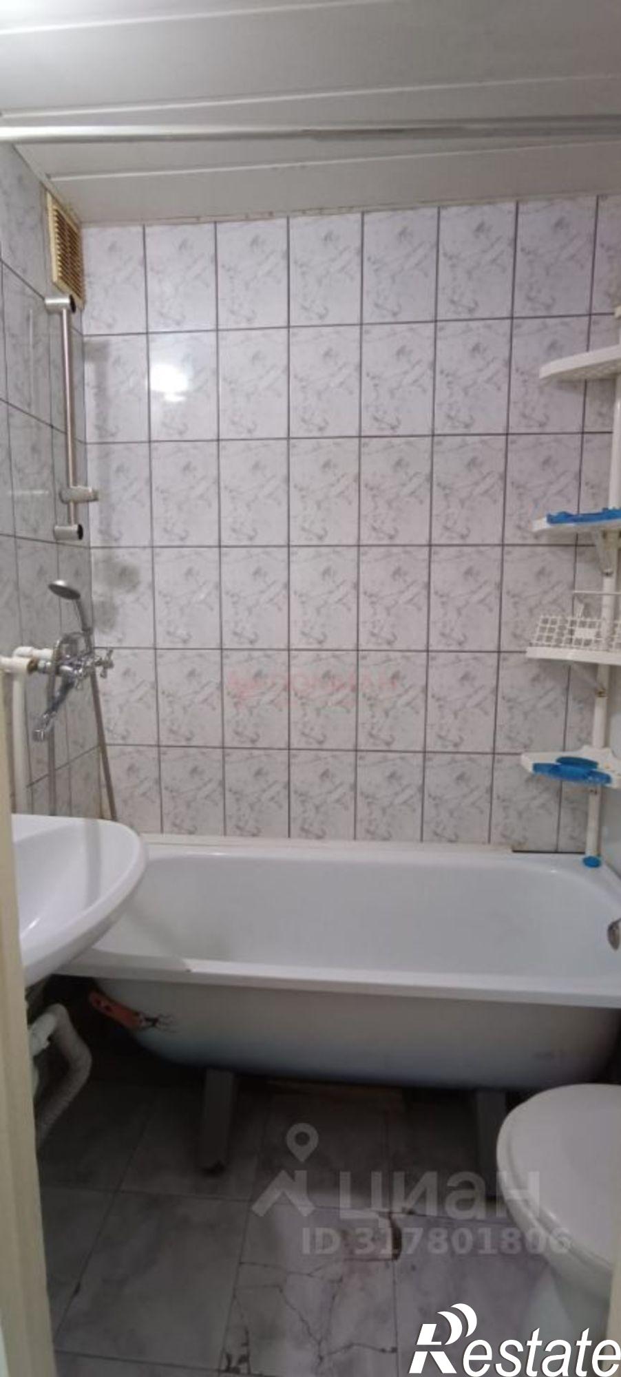 Купить квартиру за 2 300 000 рублей на Вятская улица, 63/1