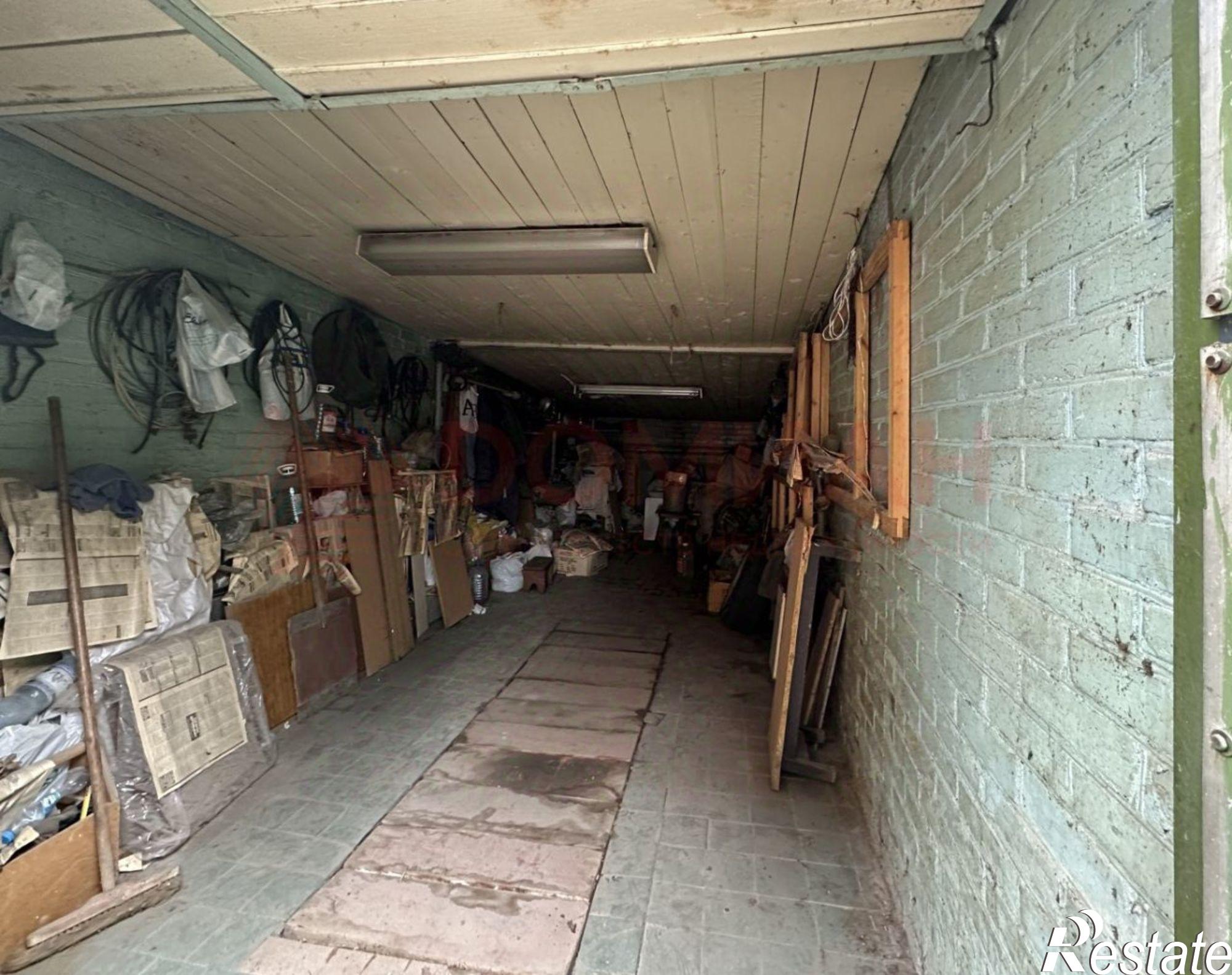 Купить гараж, место в паркинге за 850 024 рублей на Плужная улица, 8