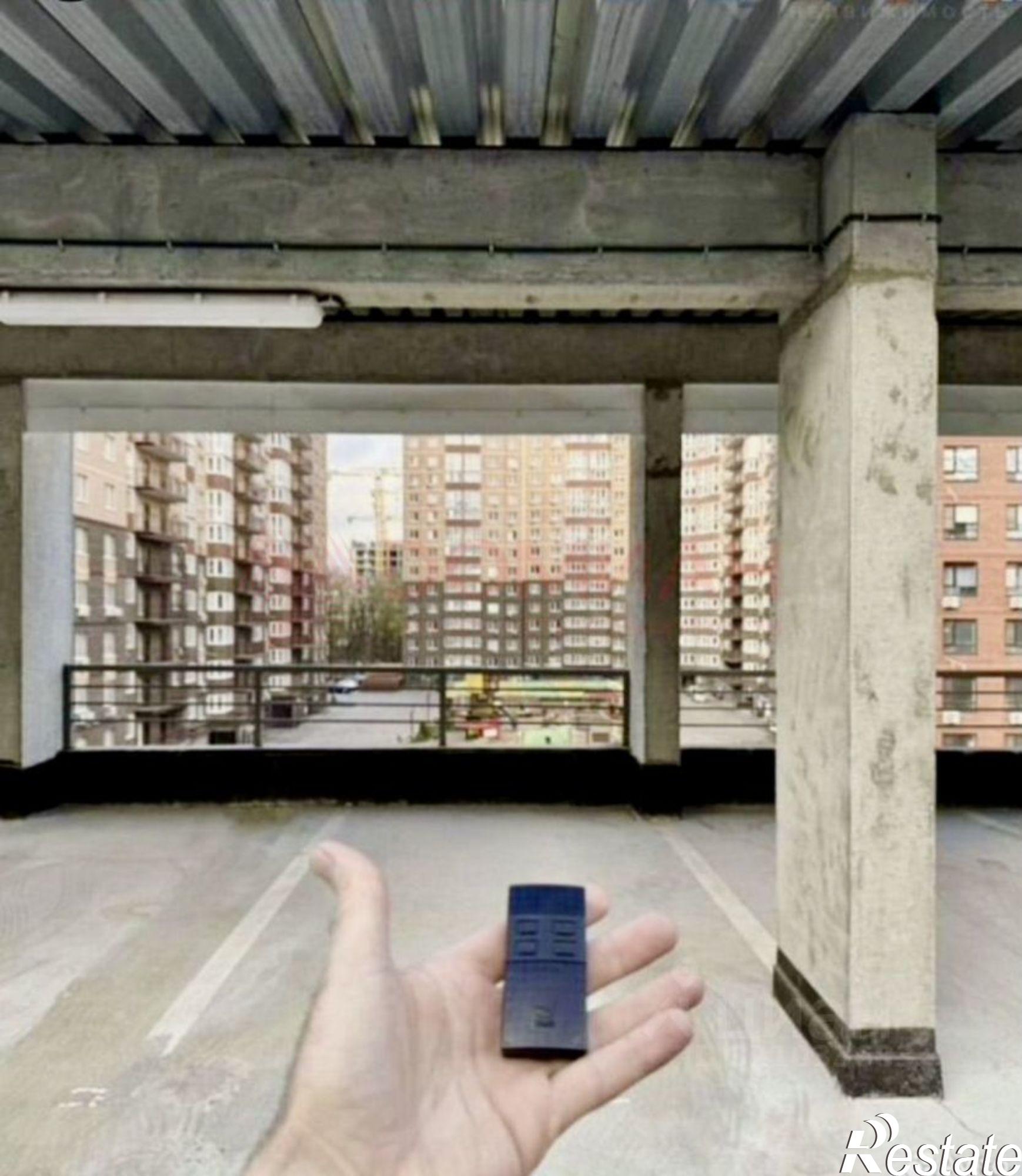 Купить гараж, место в паркинге за 450 002 рублей на Берберовская улица, 28 с2