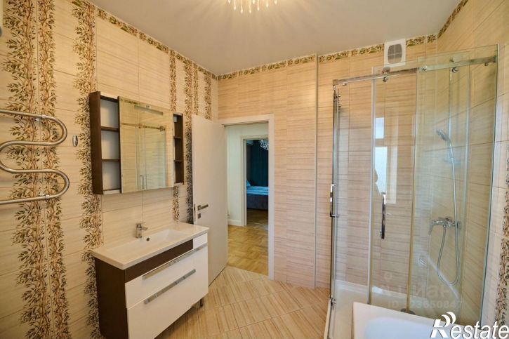 3-комн квартира Театральный пр-кт, 40,  д. 40