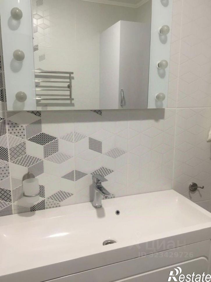 2-комн квартира Гвардейский переулок, 11/3,  д. 11/3