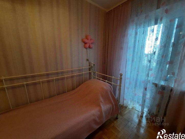 3-комн квартира улица Веры Пановой, 32,  д. 32