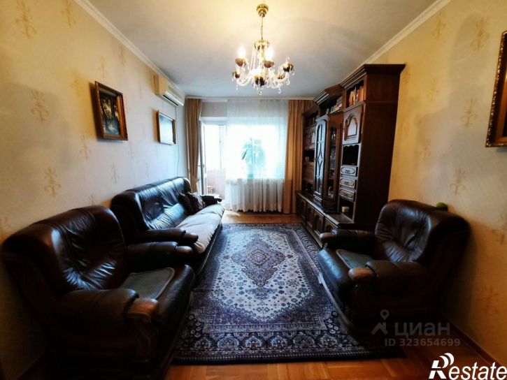 3-комн квартира улица Веры Пановой, 32,  д. 32