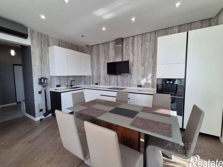 3-комн квартира Будённовский проспект, 66,  д. 66