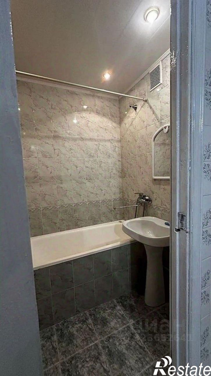 2-комн квартира бульвар Комарова, 28 к1,  д. 28 к1