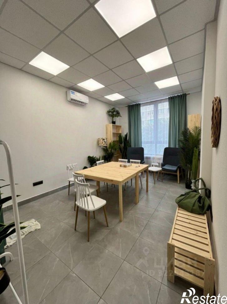 Офис улица 339-й Стрелковой Дивизии, 10А/18,  д. 10А/18