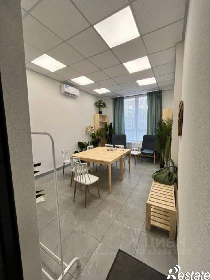 Офис улица 339-й Стрелковой Дивизии, 10А/18,  д. 10А/18