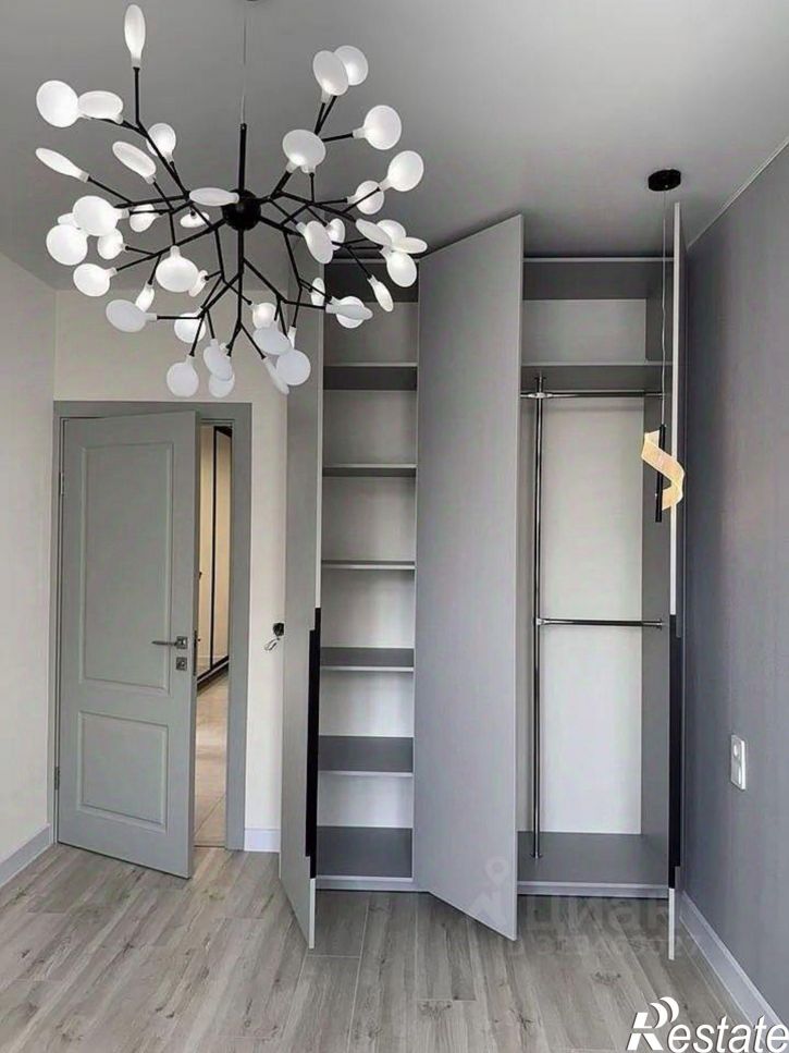 2-комн квартира проспект Сиверса, 30,  д. 30