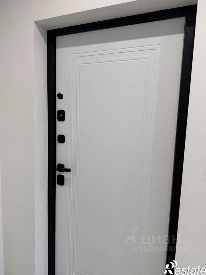 2-комн квартира проспект Сиверса, 30,  д. 30