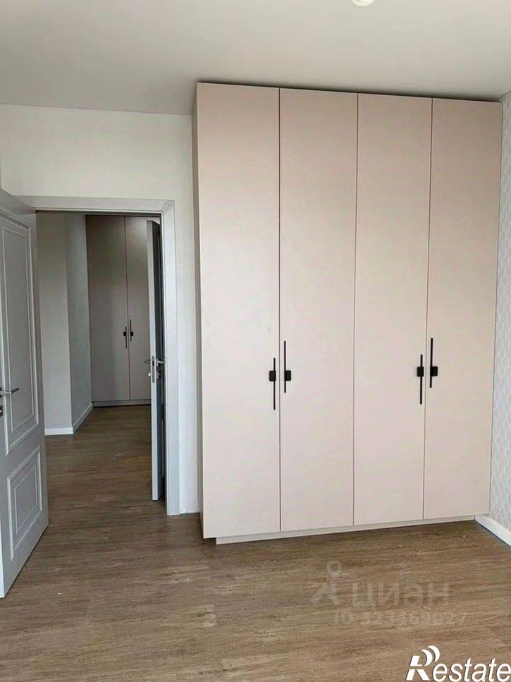 2-комн квартира проспект Сиверса, 30,  д. 30