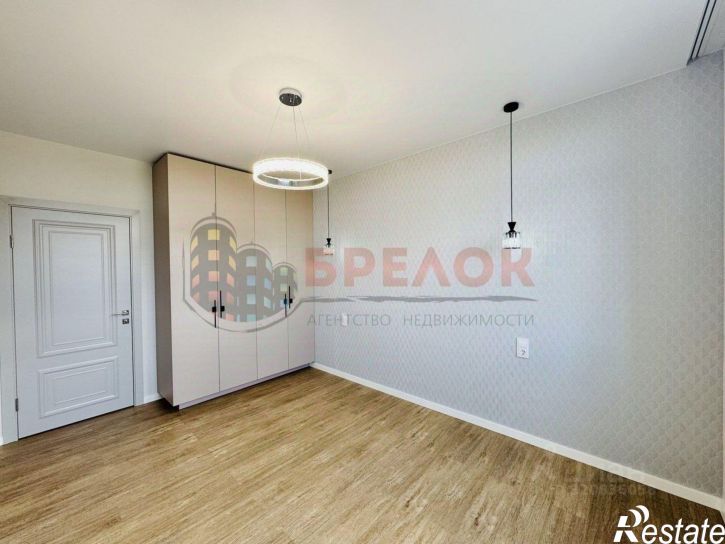 3-комн квартира проспект Сиверса, 30,  д. 30