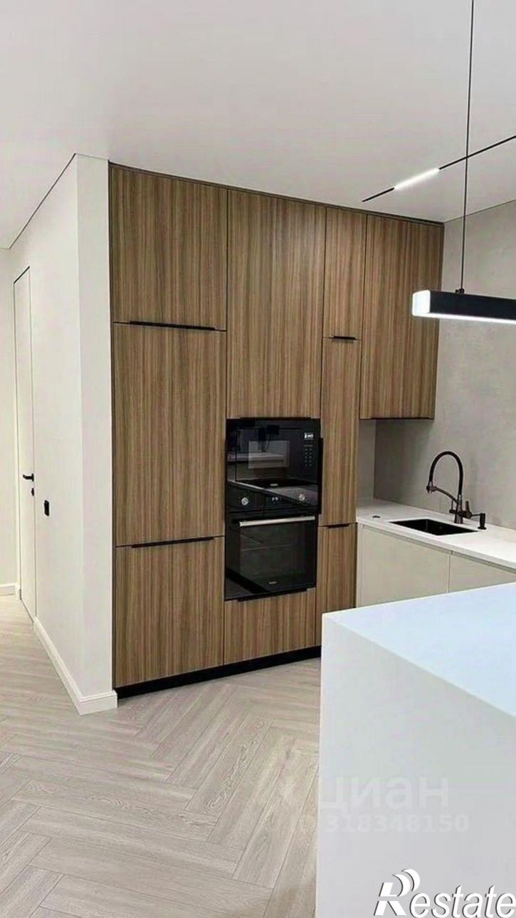 3-комн квартира улица Ларина, 45 с6,  д. 45 с6