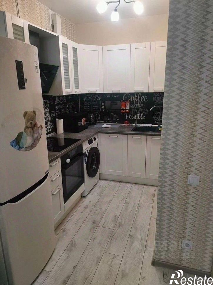 2-комн квартира проспект Сиверса, 32,  д. 32