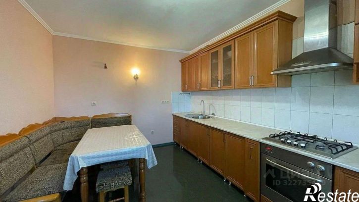 5-комн квартира проспект Стачки, 208,  д. 208