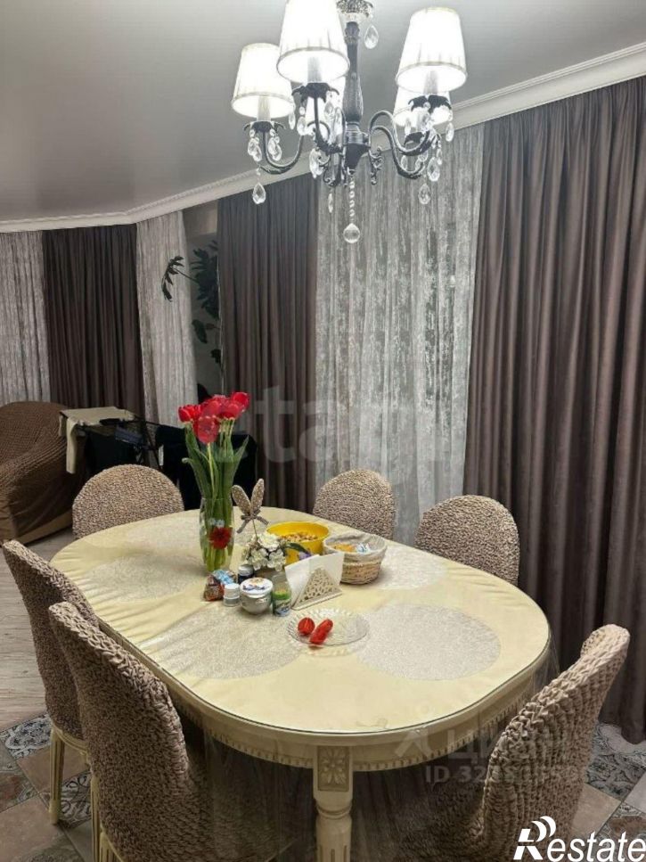 4-комн квартира бульвар Комарова, 1М,  д. 1М