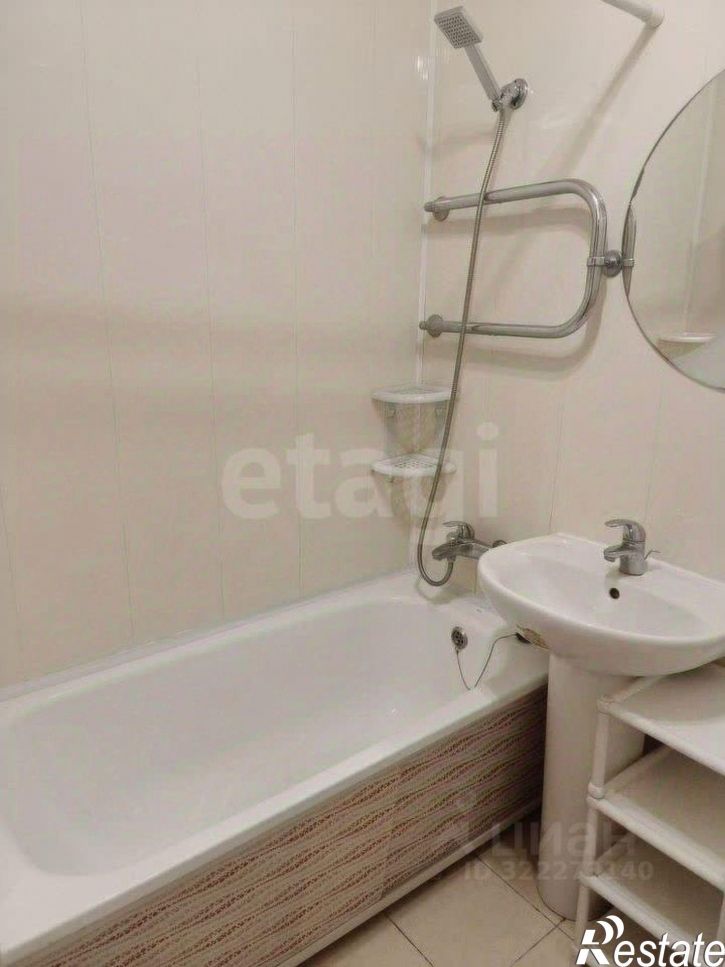 2-комн квартира улица Ларина, 24,  д. 24