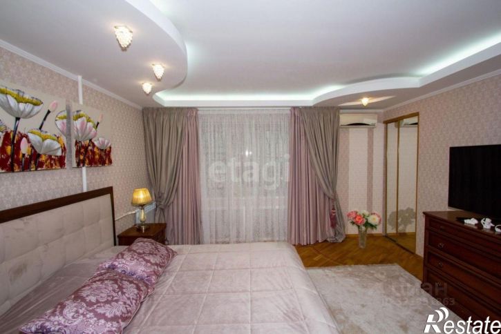 5-комн квартира улица Налбандяна, 92/24,  д. 92/24