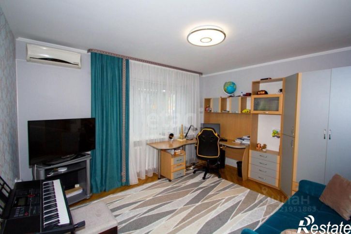 5-комн квартира улица Налбандяна, 92/24,  д. 92/24