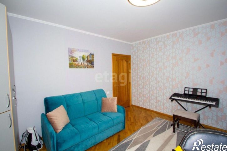 5-комн квартира улица Налбандяна, 92/24,  д. 92/24