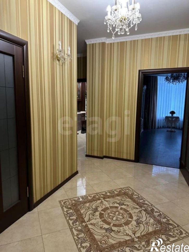 3-комн квартира улица 26-го Июня, 20Б,  д. 20Б