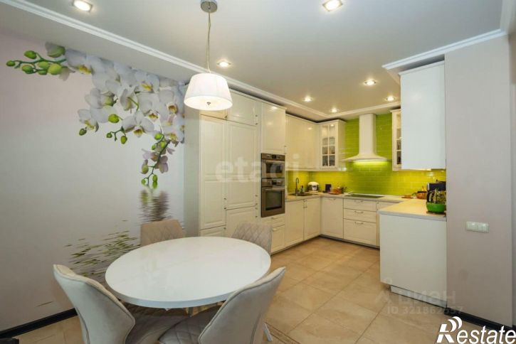 3-комн квартира улица Жмайлова, 4Е,  д. 4Е