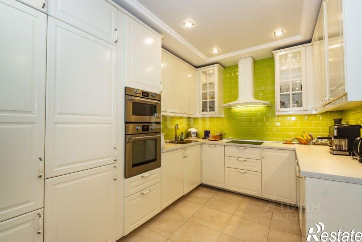 3-комн квартира улица Жмайлова, 4Е,  д. 4Е