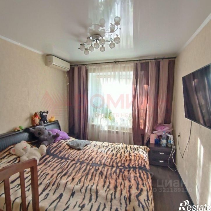 3-комн квартира Вятская улица, 104,  д. 104