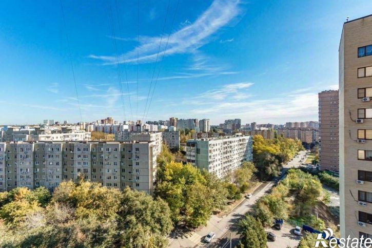 2-комн квартира бульвар Комарова, 1М,  д. 1М