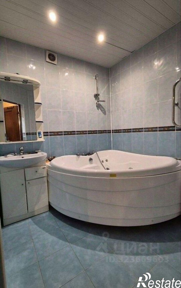 2-комн квартира Богатяновский спуск, 13,  д. 13