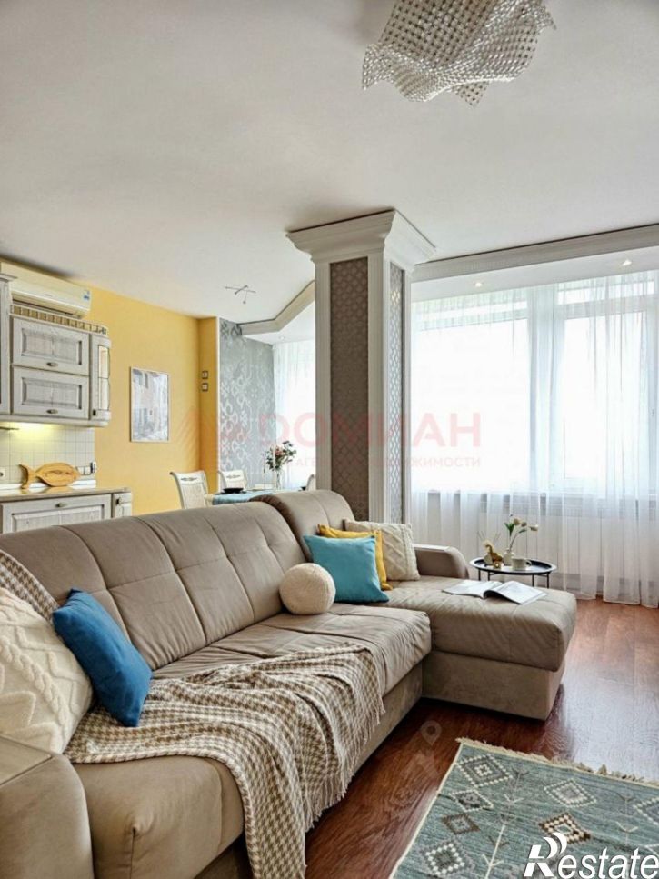 2-комн квартира бульвар Комарова, 12/1,  д. 12/1