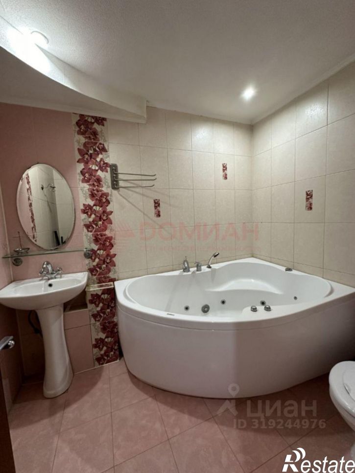 2-комн квартира проспект Шолохова, 214/2,  д. 214/2