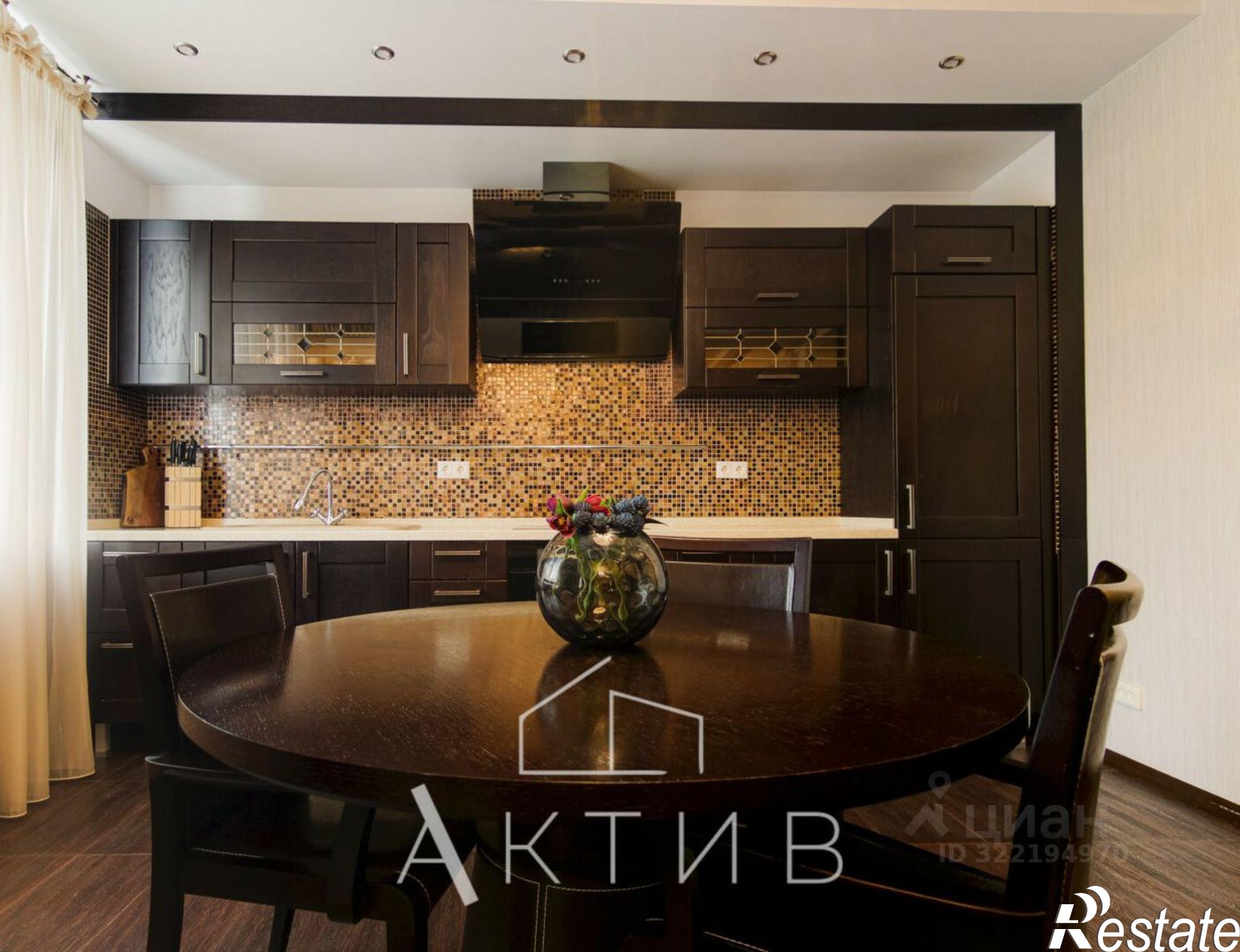 Сдать квартиру за 100 000 рублей на пер Семашко, 3