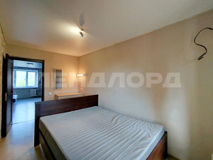 3-комн квартира улица Оганова, 7