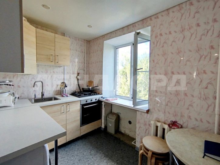 3-комн квартира улица Оганова, 7