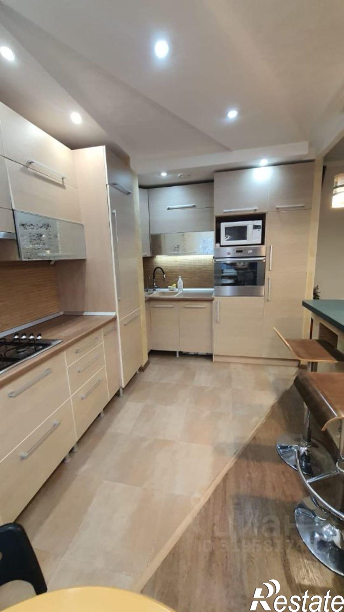 Сдать квартиру за 40 000 рублей на проспект Королёва, 6 к3