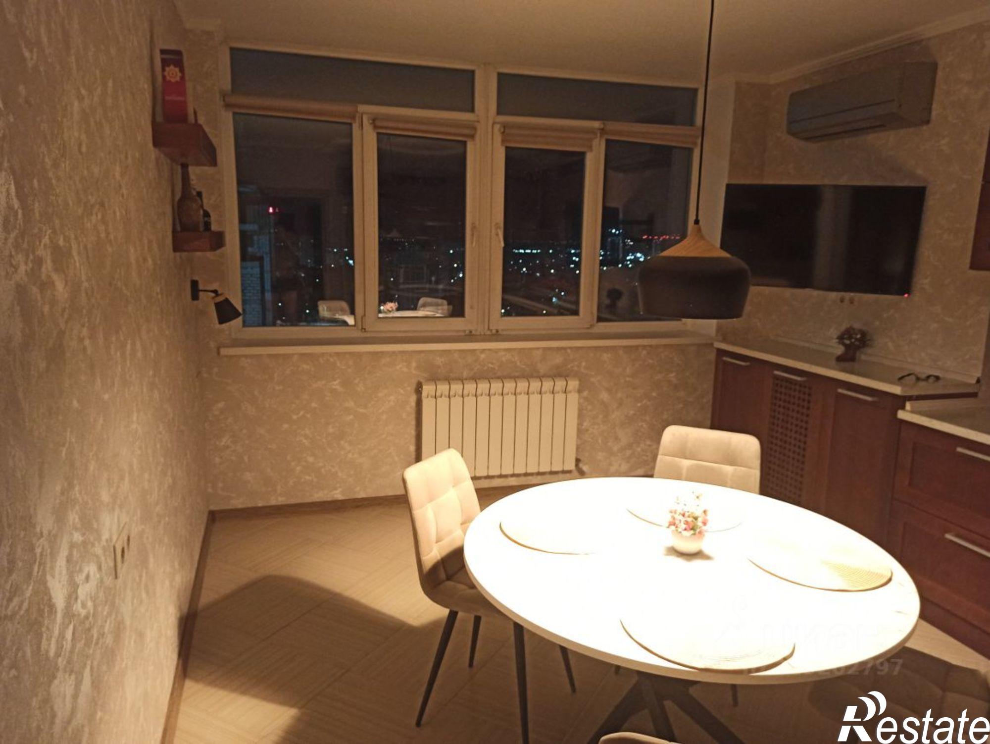 Сдать квартиру за 85 000 рублей на ул Зорге, 11/2