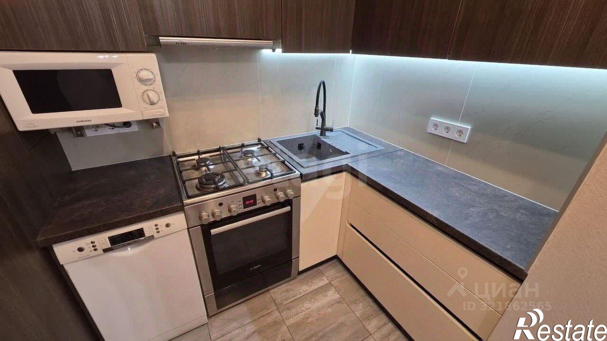 Сдать квартиру за 38 000 рублей на улица Городовикова, 36