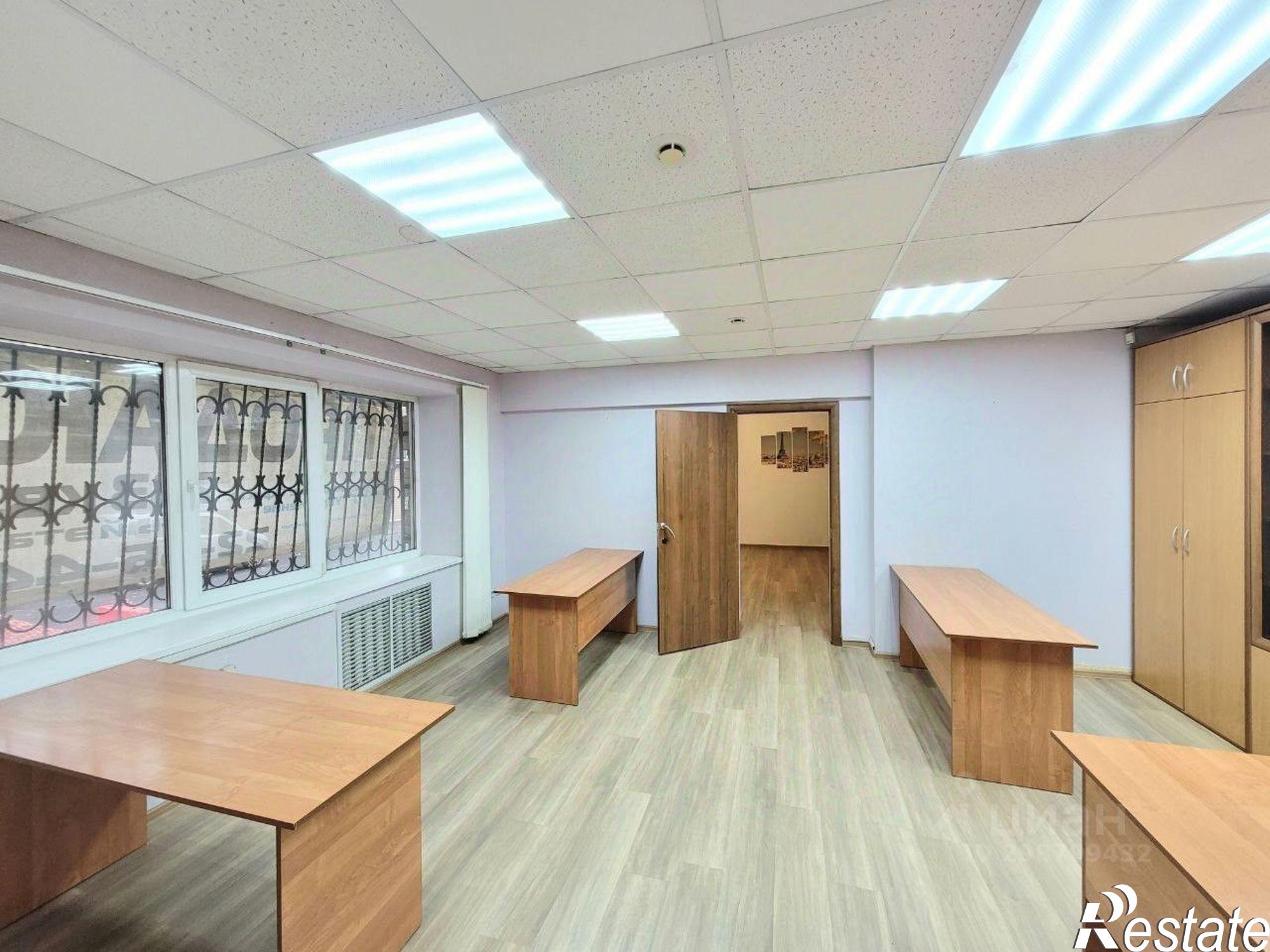 Сдать офис, помещение под офис за 244 588 рублей на улица Обороны, 43