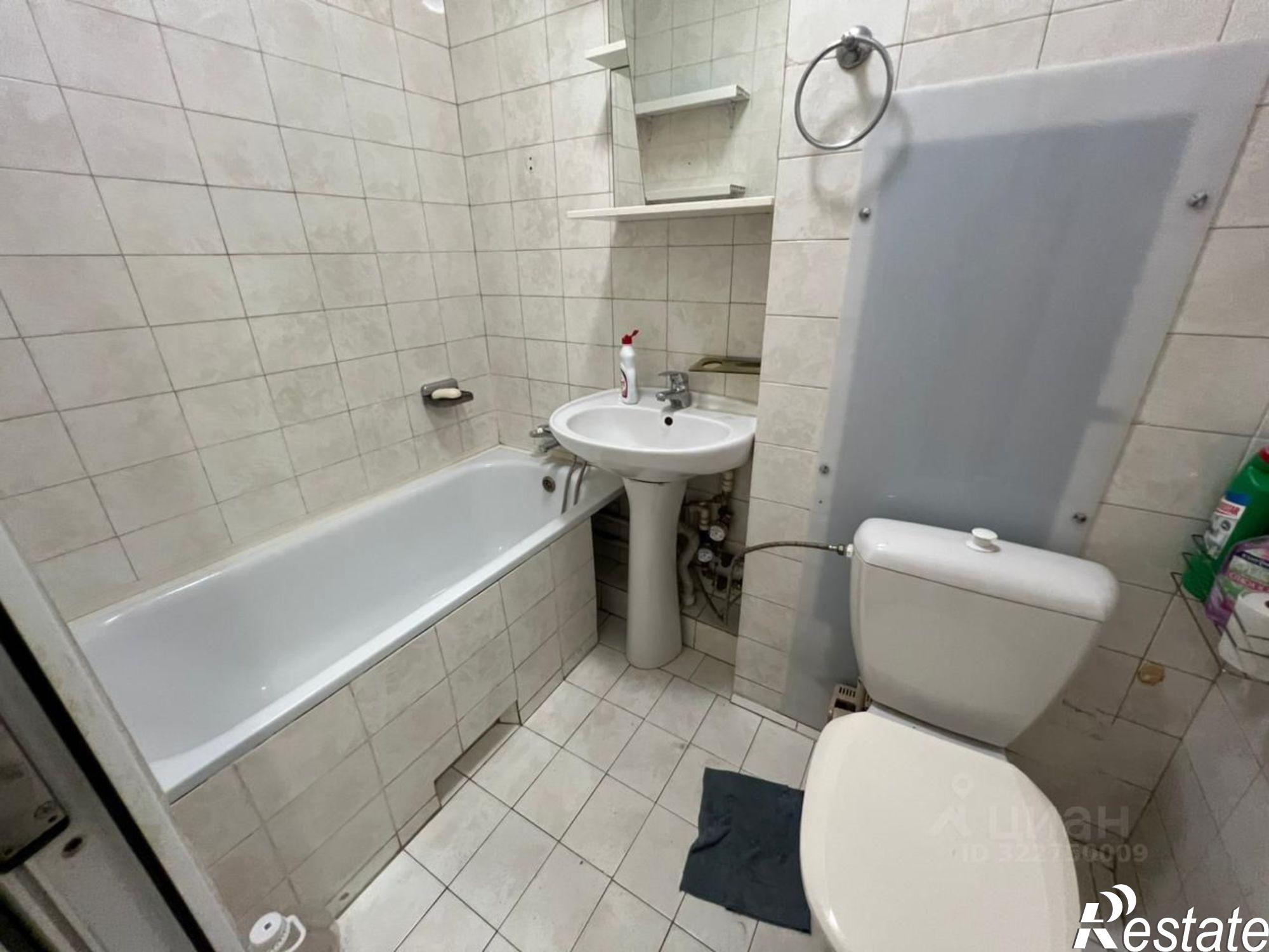 Сдать квартиру за 27 000 рублей на проспект 40-летия Победы, 73/2