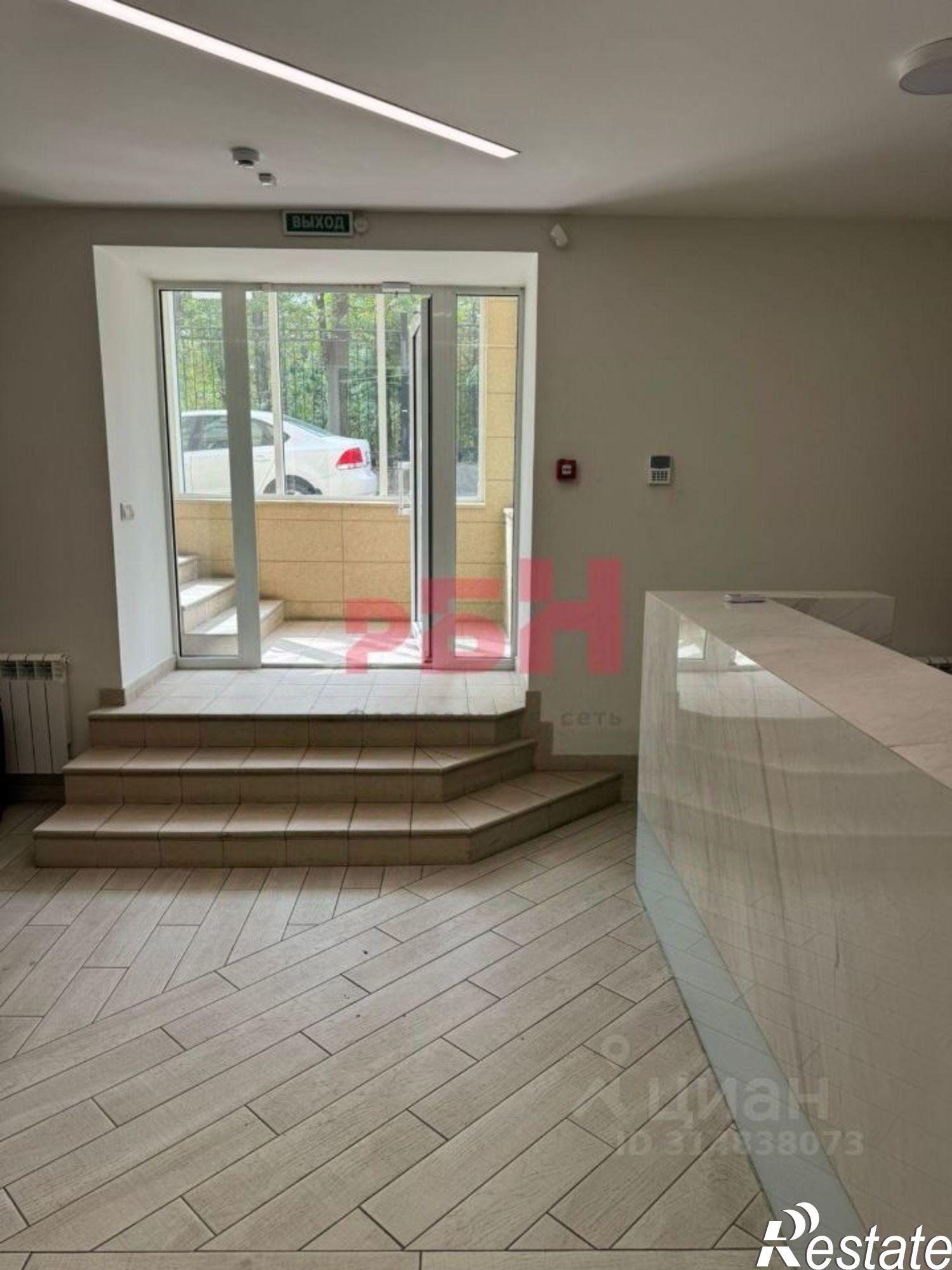 Сдать офис, помещение под офис за 554 000 рублей на улица Каяни, 4