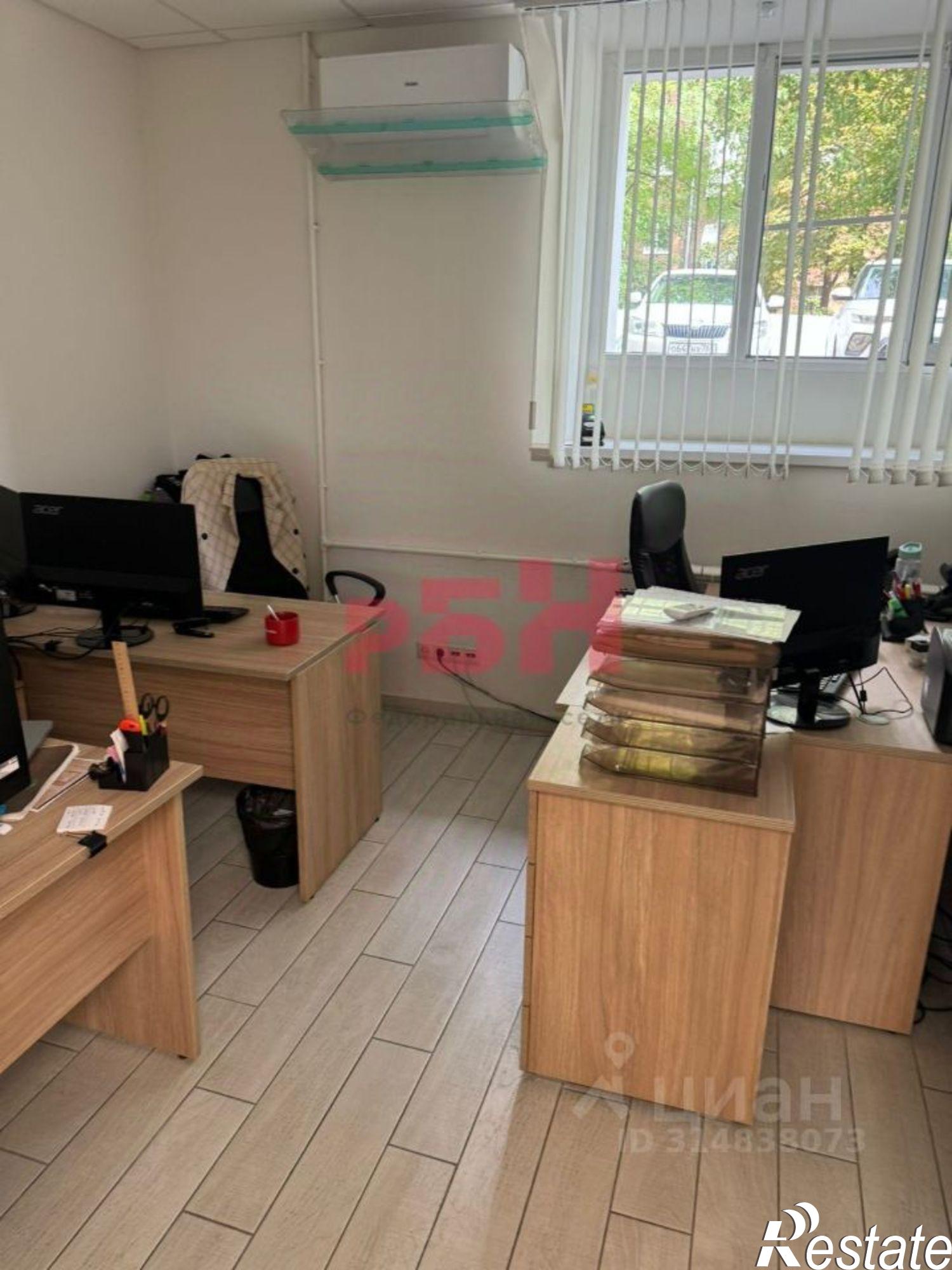 Сдать офис, помещение под офис за 554 000 рублей на улица Каяни, 4