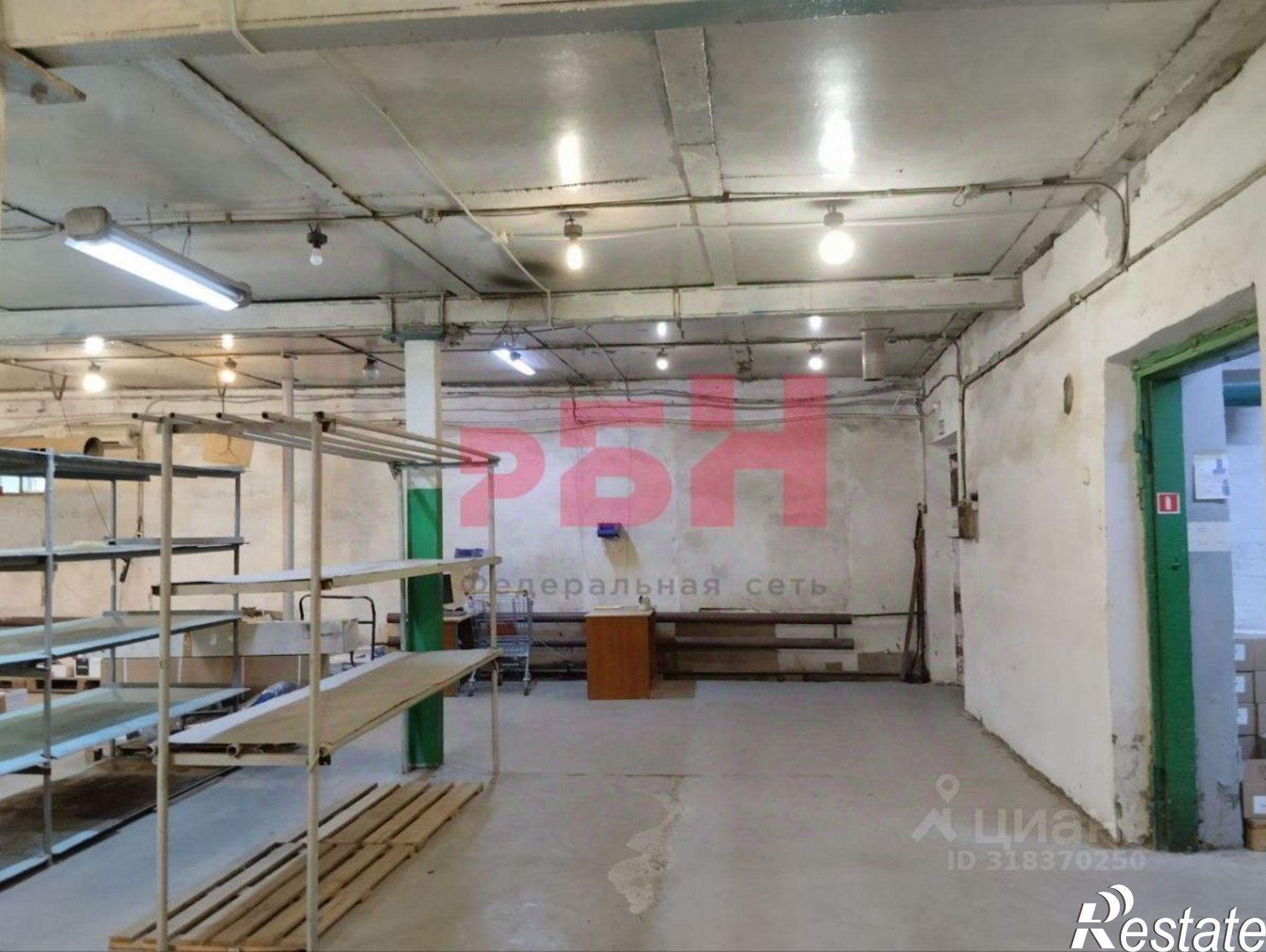 Сдать складское помещение за 528 000 рублей на ул 24-я линия, 20