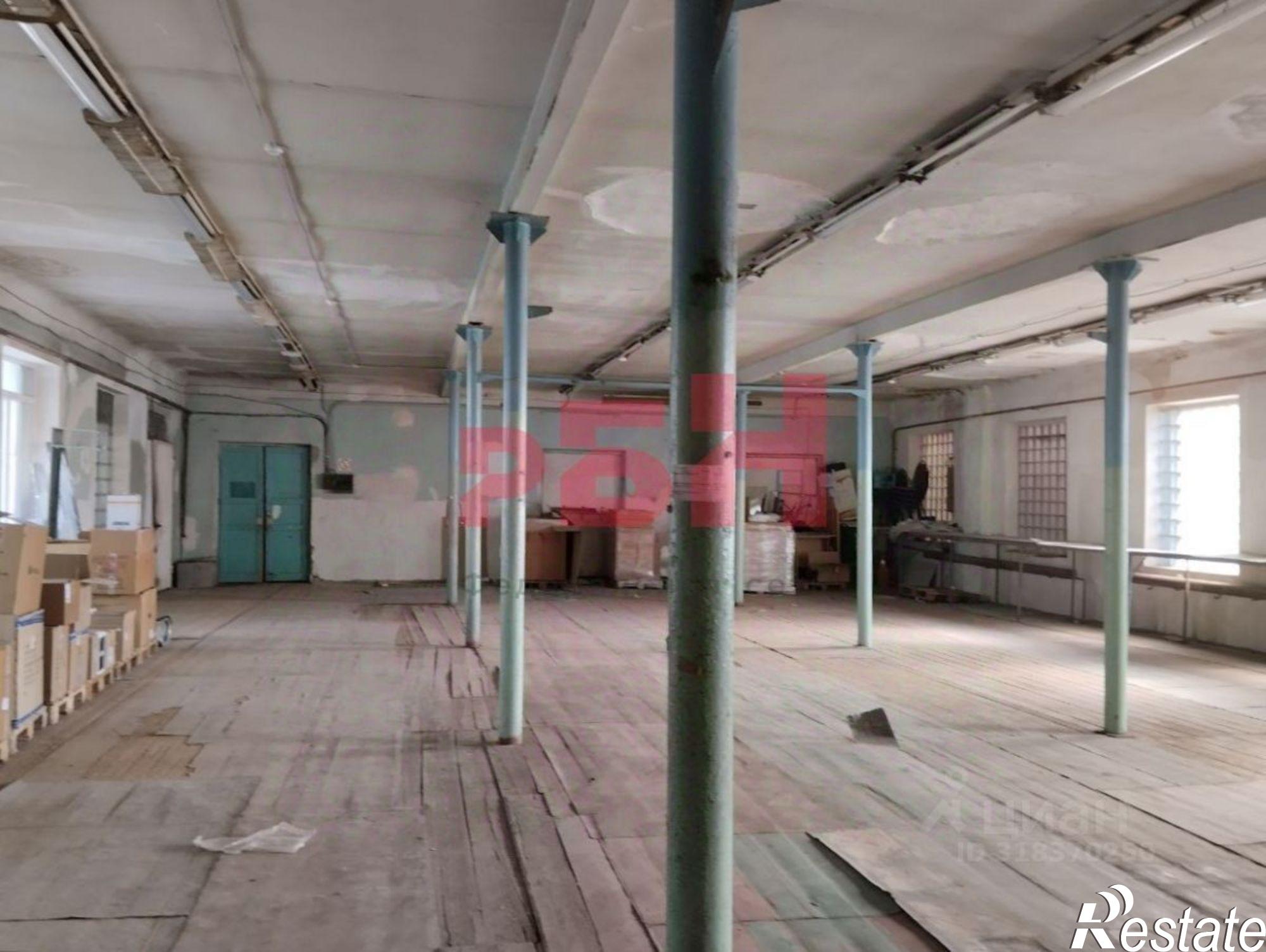 Сдать складское помещение за 528 000 рублей на ул 24-я линия, 20