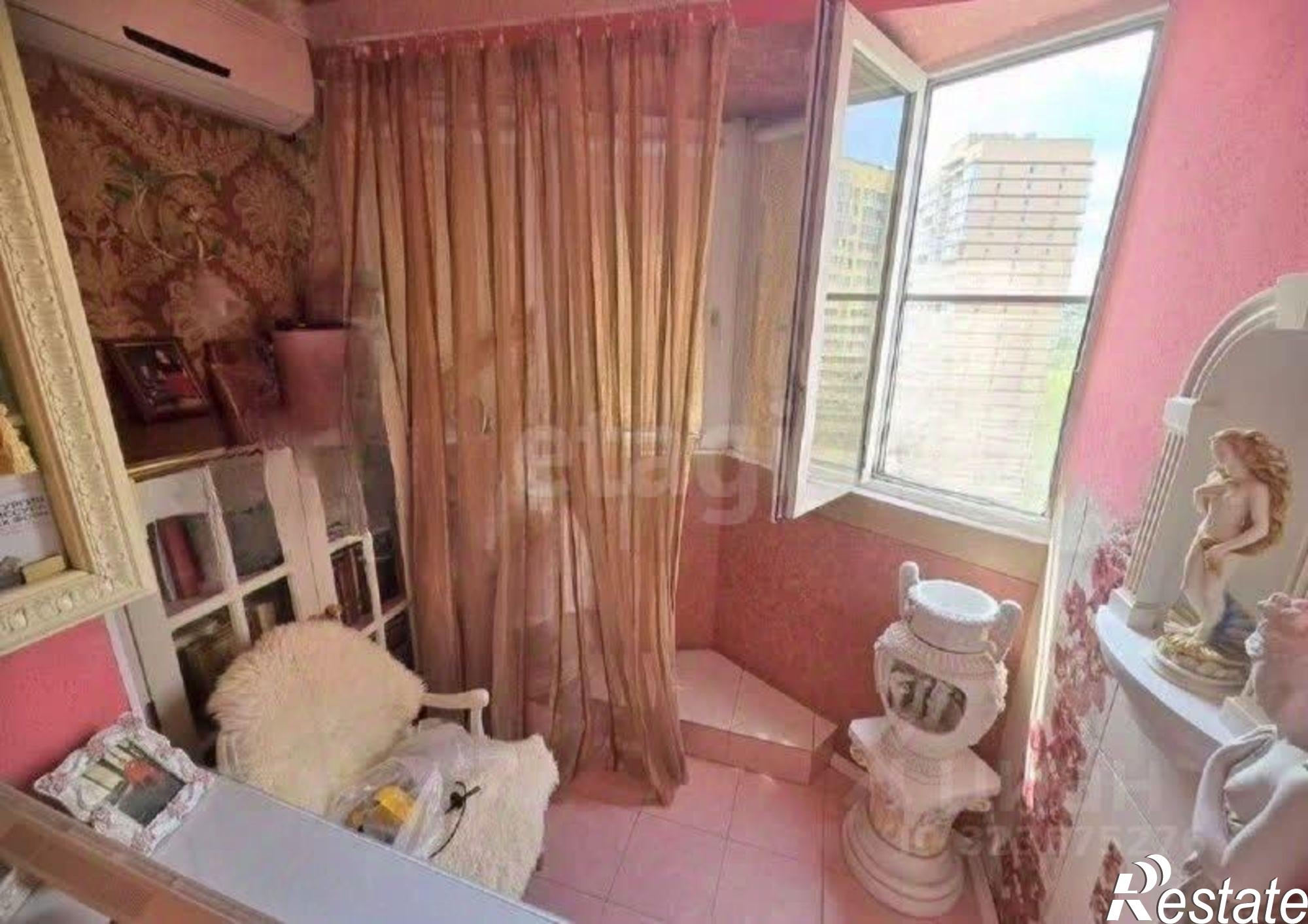 Купить квартиру за 5 800 000 рублей на бульвар Комарова, 4