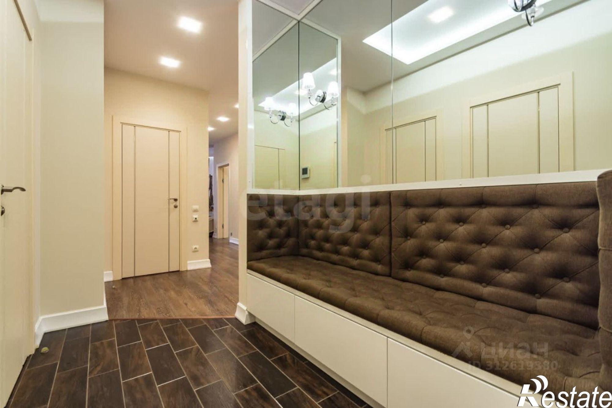 Купить квартиру за 32 000 000 рублей на улица Суворова, 91-101