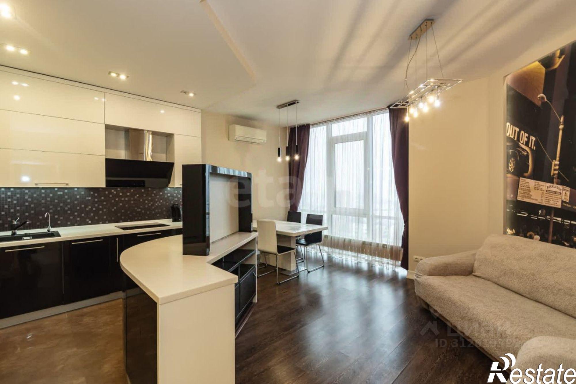 Купить квартиру за 32 000 000 рублей на улица Суворова, 91-101