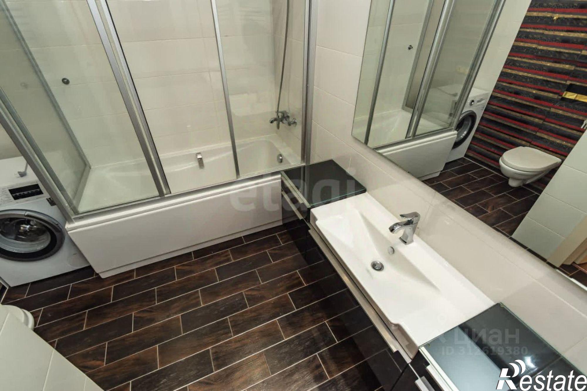 Купить квартиру за 32 000 000 рублей на улица Суворова, 91-101